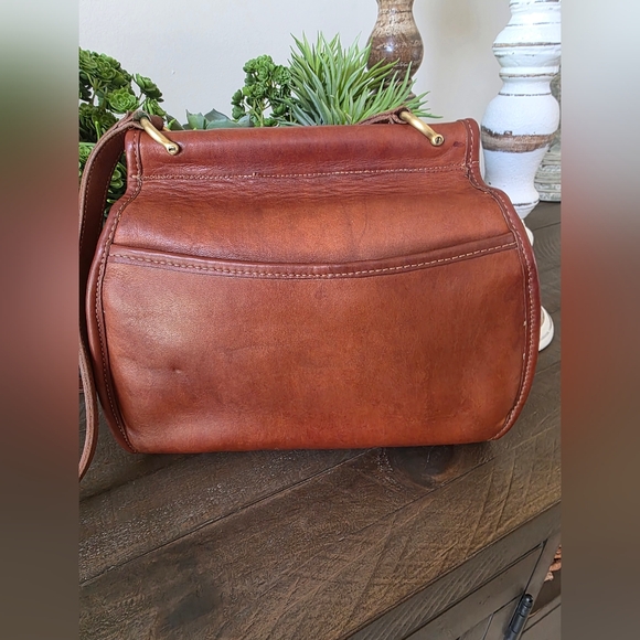 Vintage Coach Logan Crossbody/Shoulder Bag In Glovetanned British Tan Leather - Picture 8 of 14